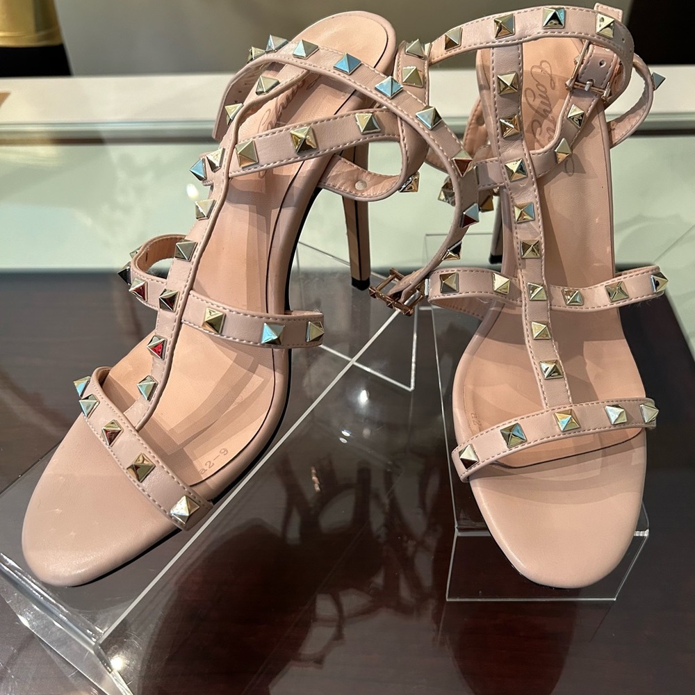 NEW! Comfity Rivet Straps Stilettos